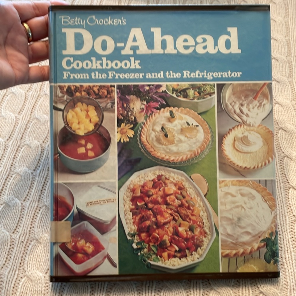 VTG 1972 Betty Crocker Do-Ahead Cookbook From Freezer/Refrigerator hardcover
